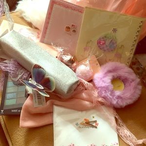 Cute care packages.  Little bundles of happy.